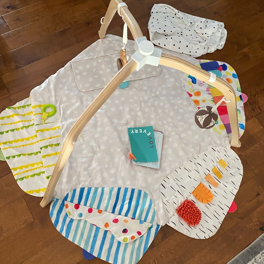 Lovevery Playmat